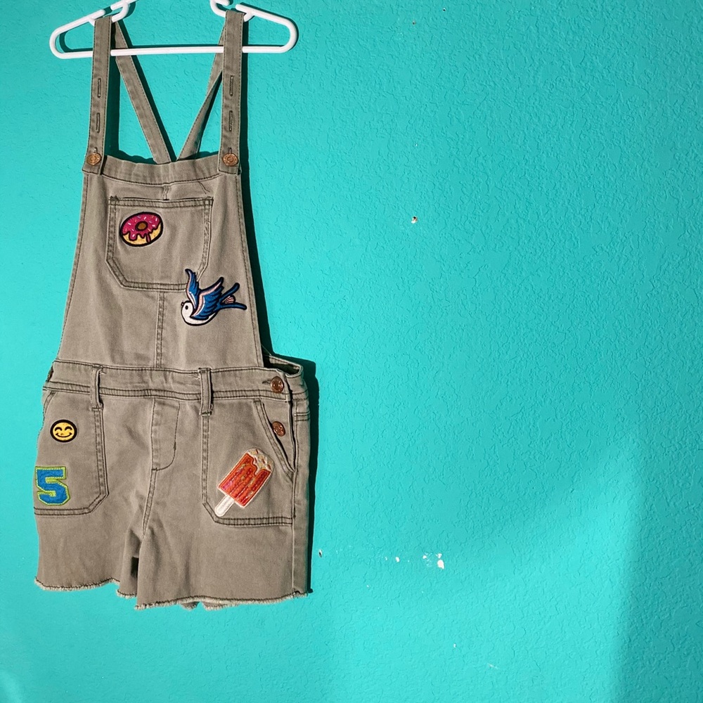 Army green short girls overalls with patches